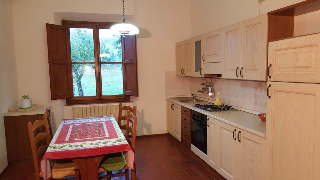 Holiday House Le Selvole Radda in Chianti Szoba fotó